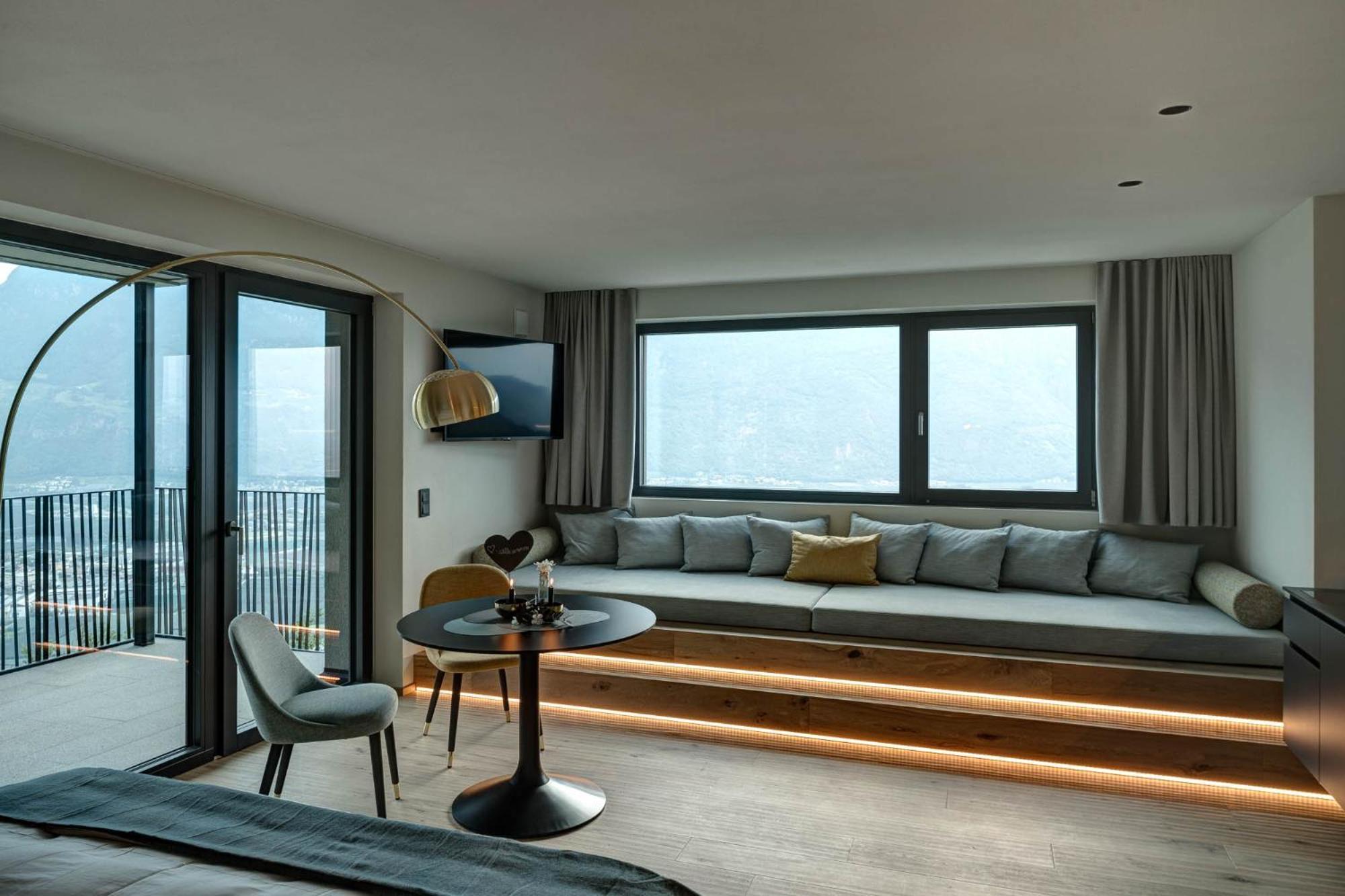 לאנה My Spring - Panoramic Suites חדר תמונה